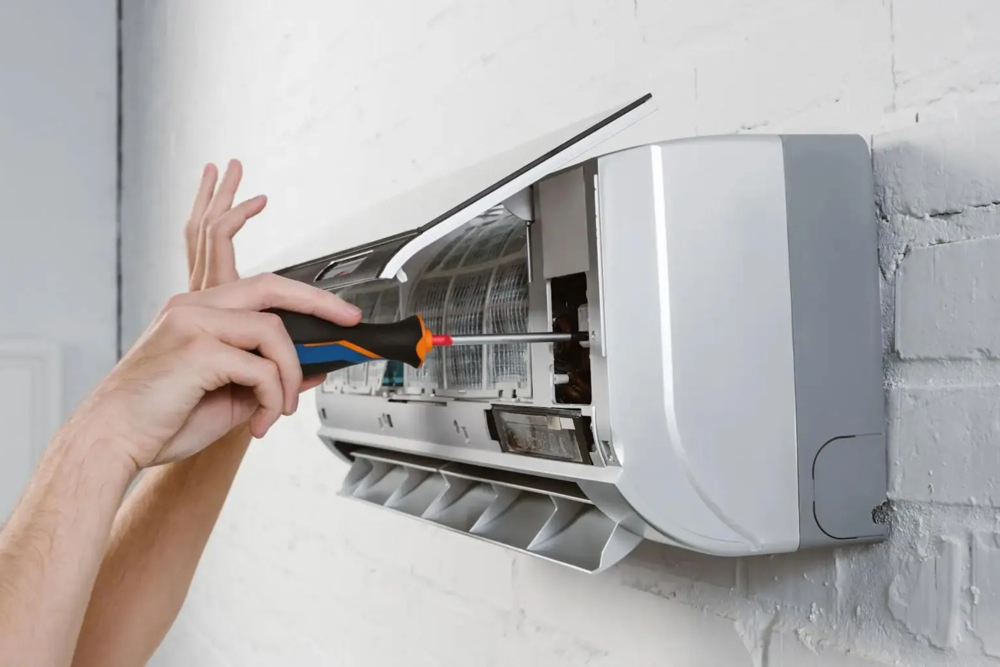 Comprehensive Guide to AC Services in Jumeirah Islands