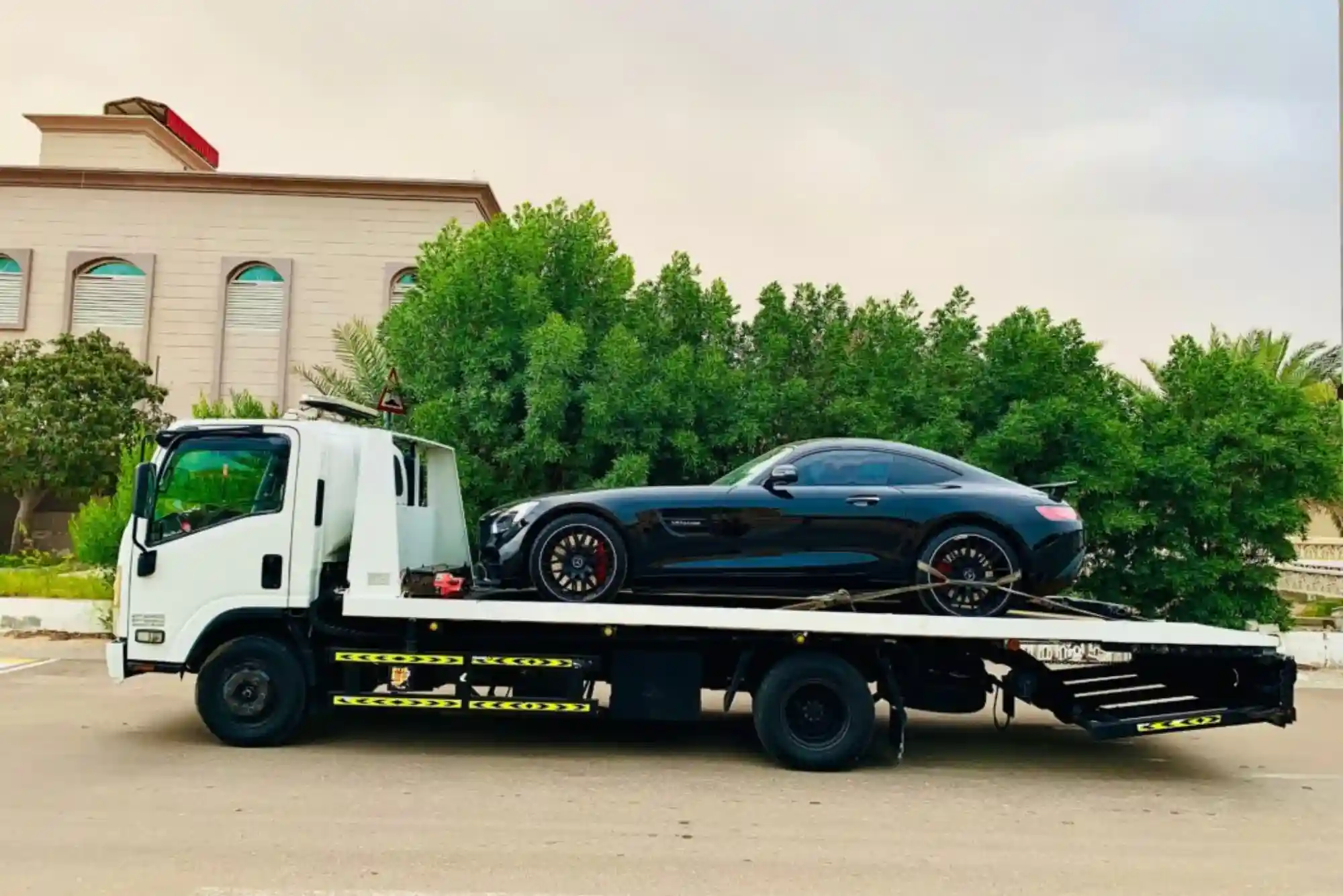 How Do I Call for a Recovery Service in Abu Dhabi