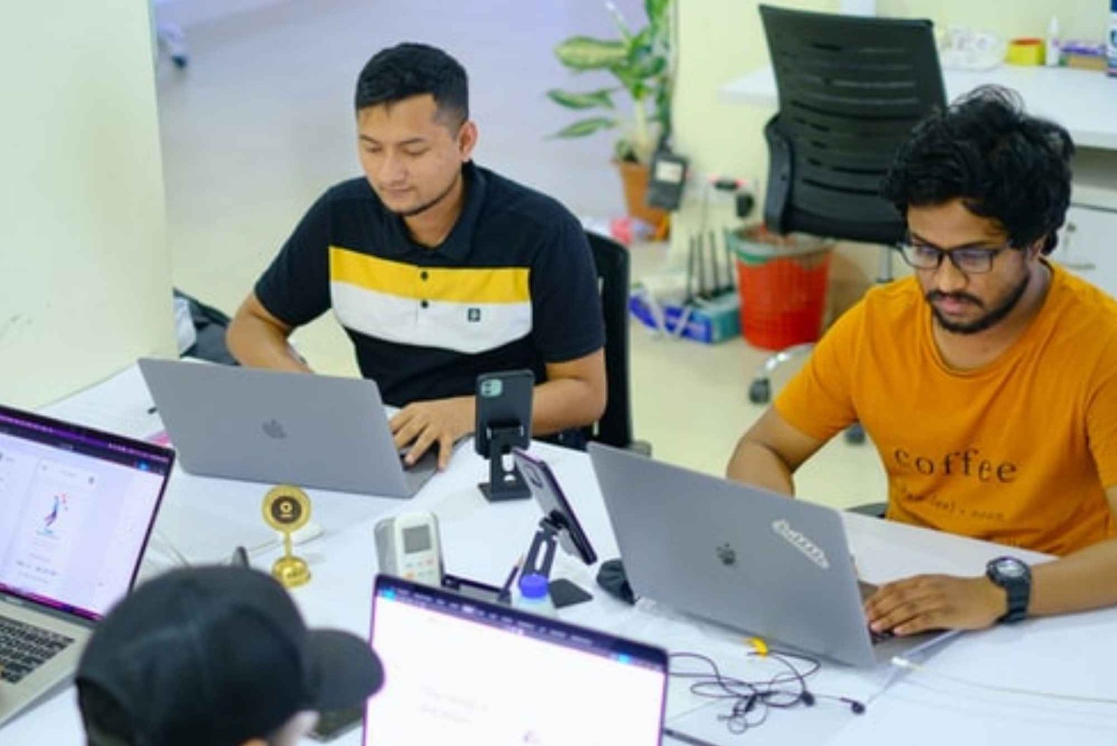 How to Find the Best Salary of Graphic Designer in Pakistan