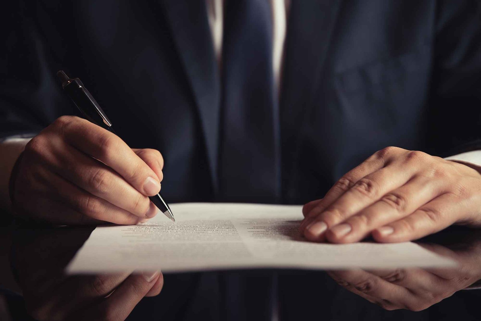 Criminal Lawyer Costs in Dubai – Fees Guide 2025