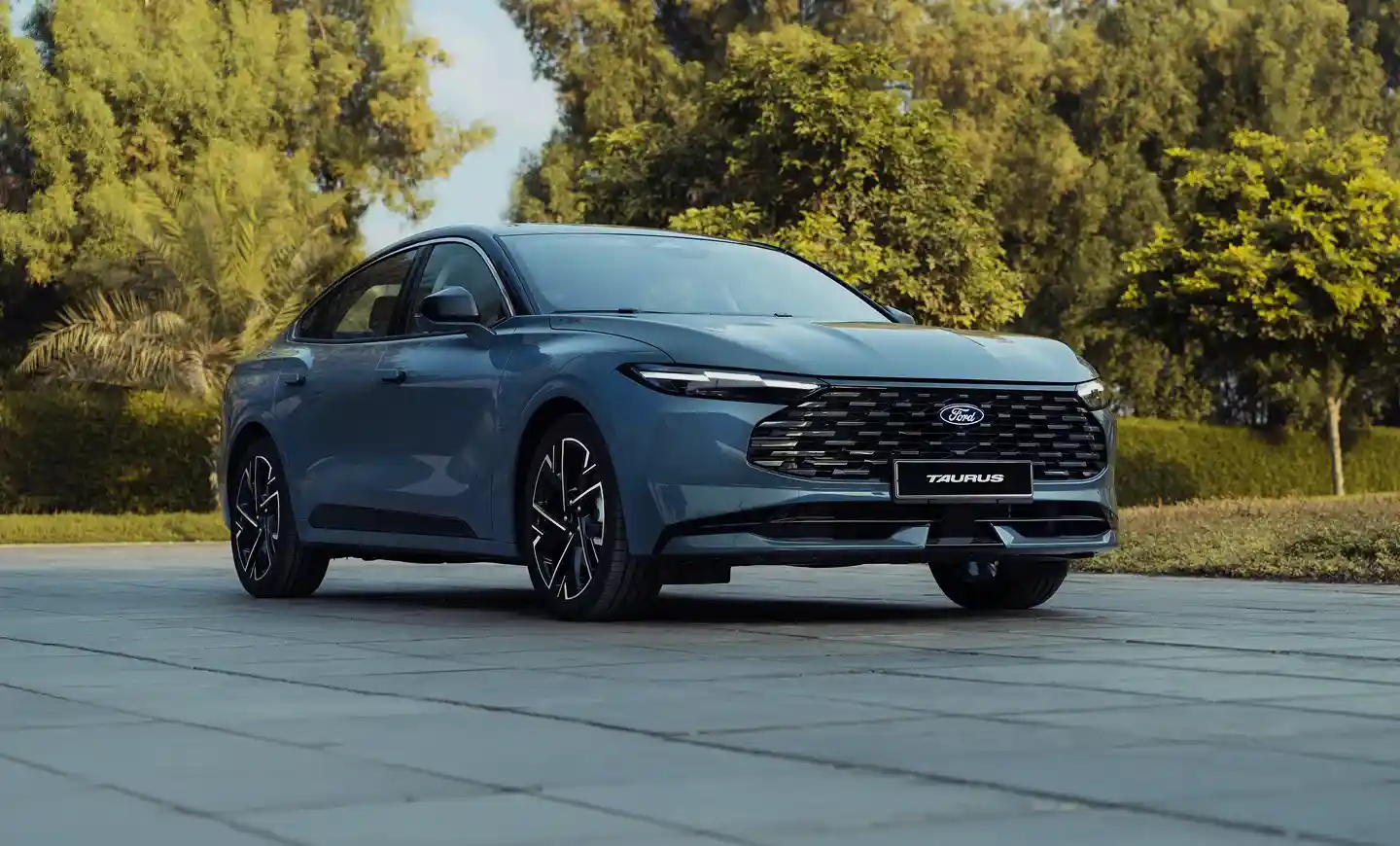 Ford Taurus Hybrid: The Future of Luxury Cars in the UAE